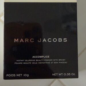 Marc Jacobs Accomplice Powder in 56 Starlet - Tan Compact